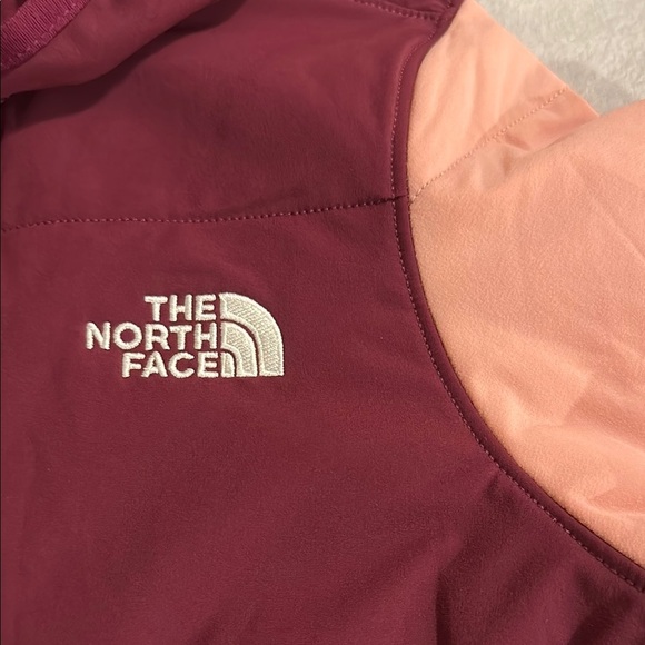 The North Face Quilted Pullover Hoodie - Picture 2 of 9